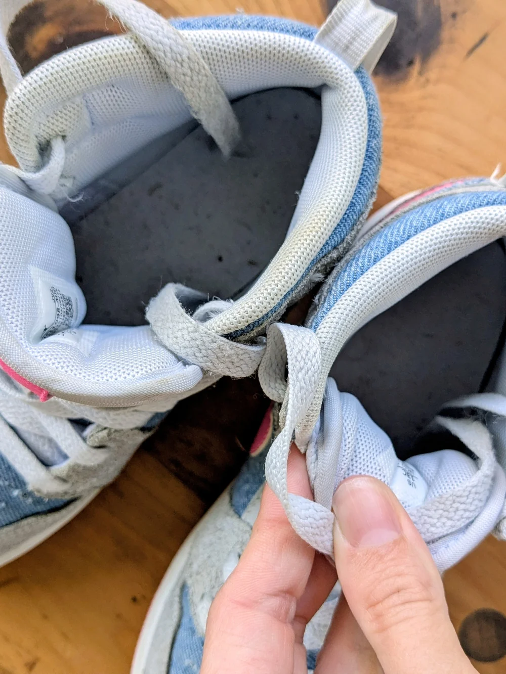 Jordan 1 Mid SE Denim Sequin in 